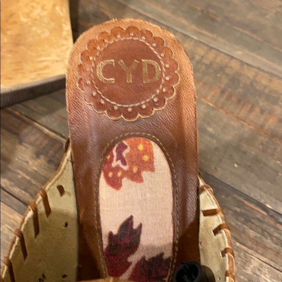 CYD Clogs - Picture 5 of 5